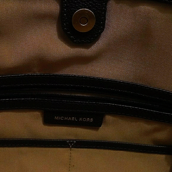 MK Tote - Picture 3 of 6